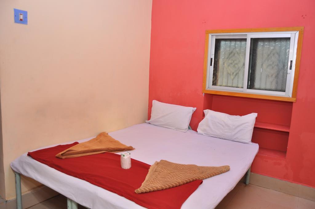 Manju Guest House Hampi Luaran gambar